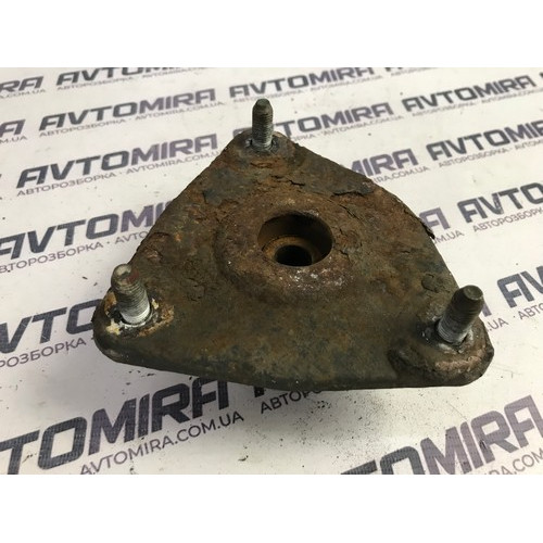 Опора переднього амортизатора Hyundai i30 2007-2012 546102H200